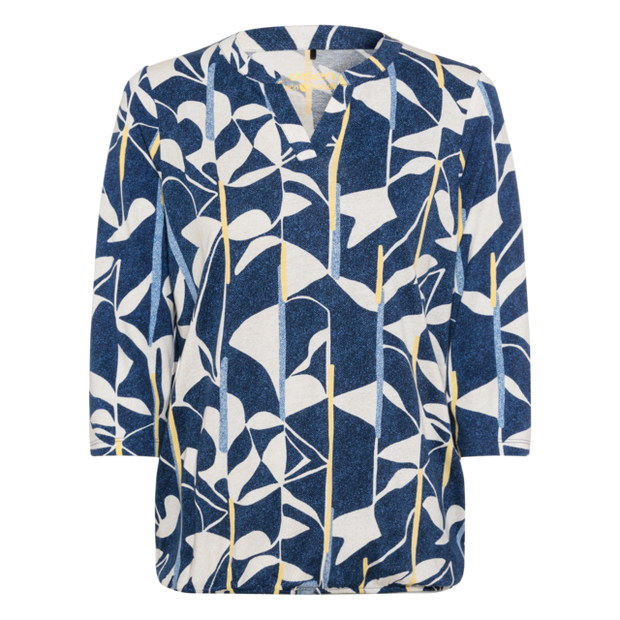 Olsen - Clara - Round Neck with Short V Slit 3/4 Sleeves in a Blue/White Print (11105021)