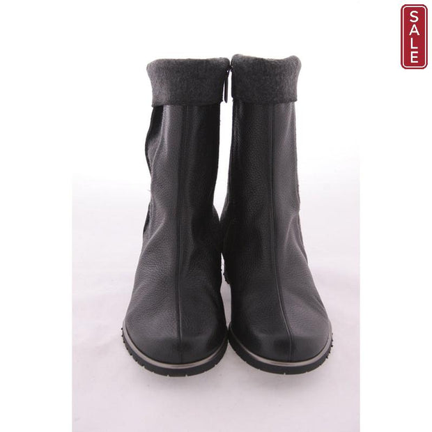 Thierry Rabotin – Clay Low Wedge Wool & Leather Ankle Boot