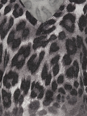 Olsen - A Super soft V Neck Jumper in a Shaded Grey Animal Print (11004658)